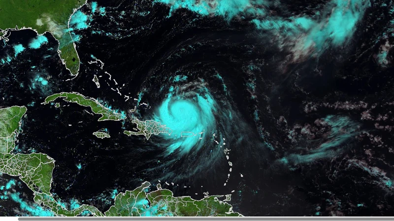يصحبه أمواج ضخمة ورياح عاتية.. إعصار إيرين يمر بمحاذاة السواحل الشرقية للولايات المتحدة | عرب تايم يصحبه أمواج ضخمة ورياح عاتية.. إعصار إيرين يمر بمحاذاة السواحل الشرقية للولايات المتحدة | عرب تايم