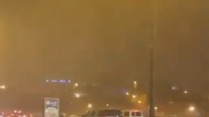 بالفيديو | أمطار رعدية مفاجئة تضرب مدينة أبها بغزارة عالية تزيد بهجة العيد بهجة .. شاهد الان 