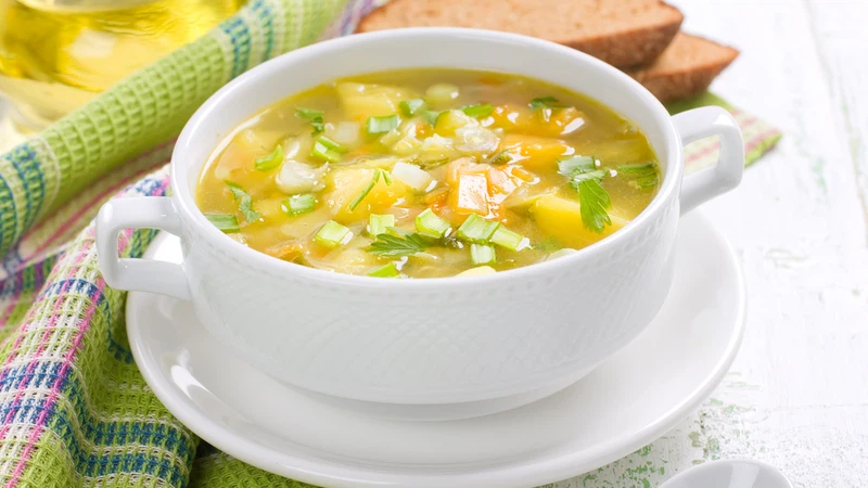 طبق الشوربة مهم جداّ على مائدة الإفطار لم يجب ألّا نستغن عن طبق الشوربة على موائدنا خلال شهر رمضان؟