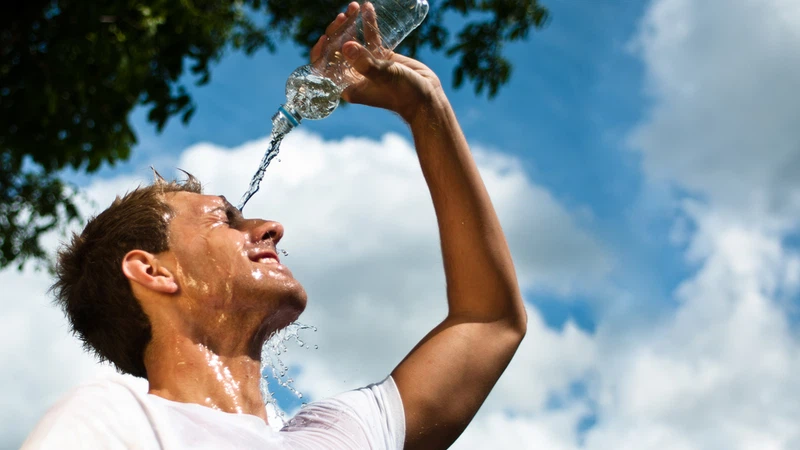 تحذيرات هامة للتعامل مع الموجة الحارة تحذيرات هامة للتعامل مع الموجة الحارة