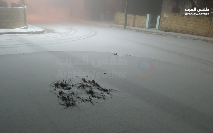 Pictures | Snow is starting to fall in Al-Rashadiya Heights now