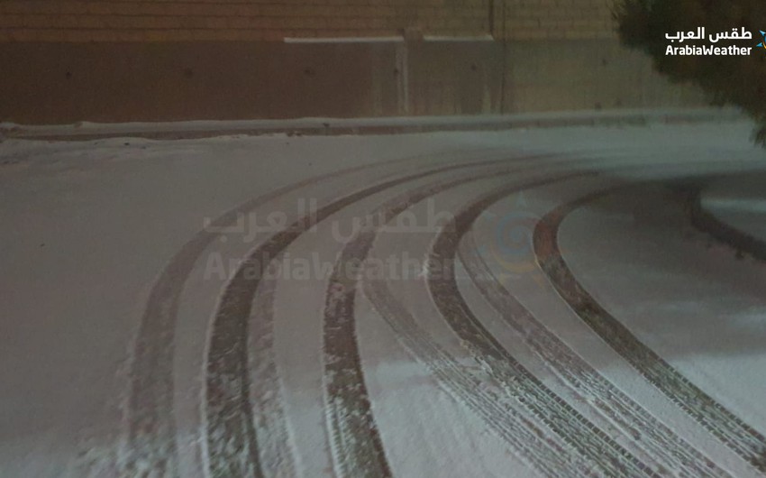 Pictures | Snow is starting to fall in Al-Rashadiya Heights now