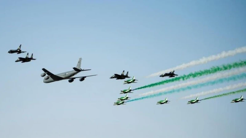 استعراضات جوية مبهرة في اليوم الوطني السعودي وهذه حالة الطقس | عرب تايم استعراضات جوية مبهرة في اليوم الوطني السعودي وهذه حالة الطقس | عرب تايم