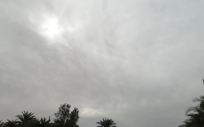 بالفيديو | مشاهد مميزة للأمطار فجر وصباح اليوم في أجزء مُختلفة من السعودية وما تزال الحالة الماطرة مُستمرة