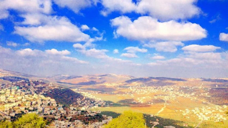 الحرارة الى إنخفاض ملموس نهار الجمعة، ونشاط على سرعة الرياح الحرارة الى إنخفاض ملموس نهار الجمعة، ونشاط على سرعة الرياح