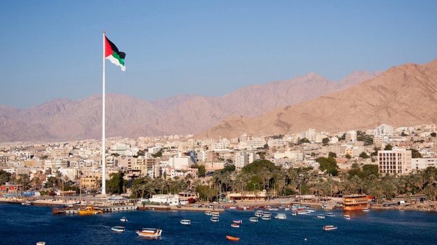 الأردن | الهيئة البحرية تصدر تحذير وتعمم بعودة القوارب إلى شواطئ العقبة بسبب احتمال ارتفاع الأمواج الى متر ونصف وبسبب اتجاه الرياح الى الجنوب