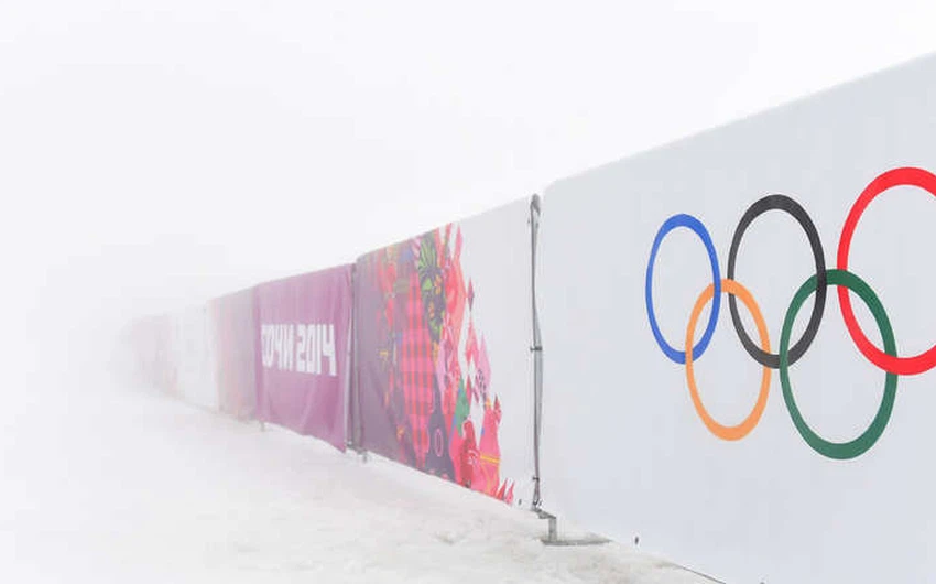 وصرح المُتحث الرسمي باسم اللجنة الأولمبية بأن سلامة الرياضيين هي الأولوية بالنسبة لهم