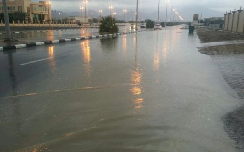 بالصور.. أمطار الخير تزور مناطق واسعة من الإمارات