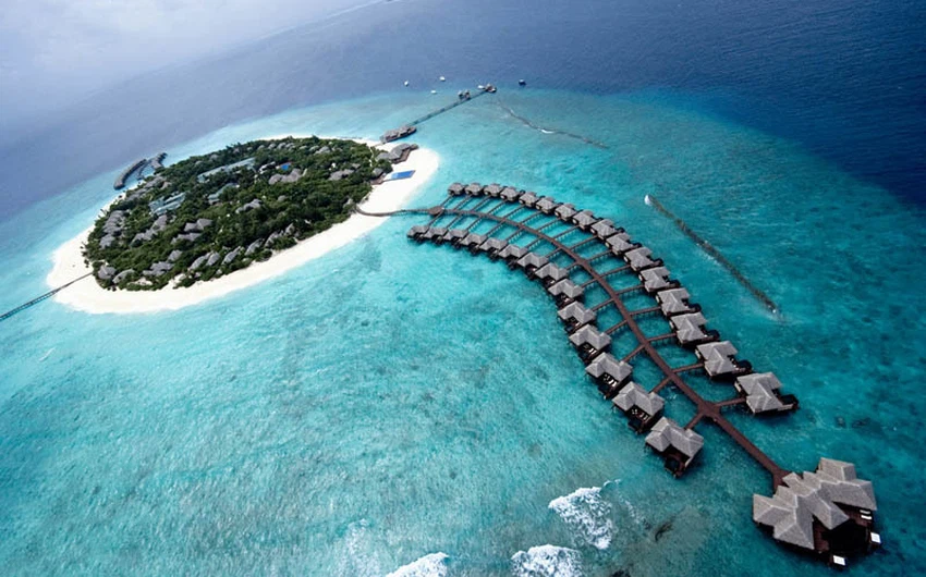 Pictures from the Maldives.. Try not to fall in love with it and want to travel to it