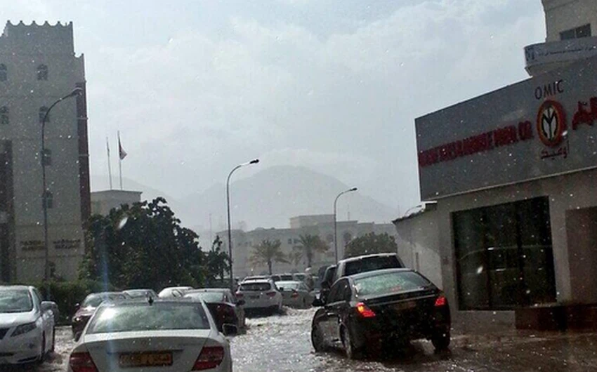 أمطار العاصمة العمانية مسقط 