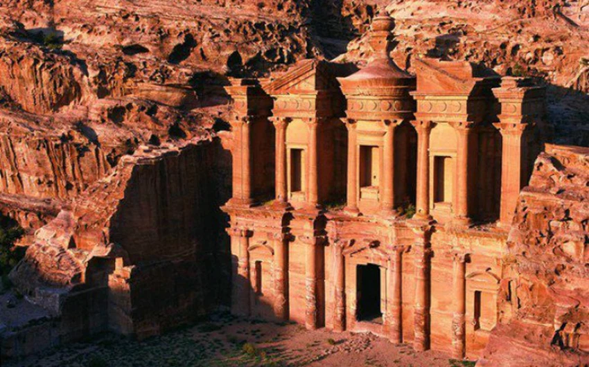 بالصور: تعرف على أفضل المواقع السياحية في الشرق الأوسط