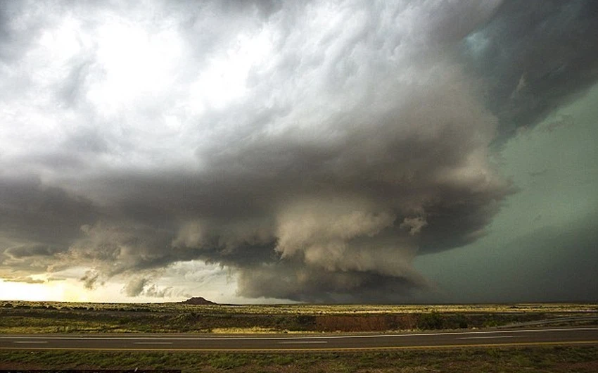  بالصور: سحابة "السوبر سيل" تتسبب بعاصفة جوية فوق "نيو مكسيكو" 