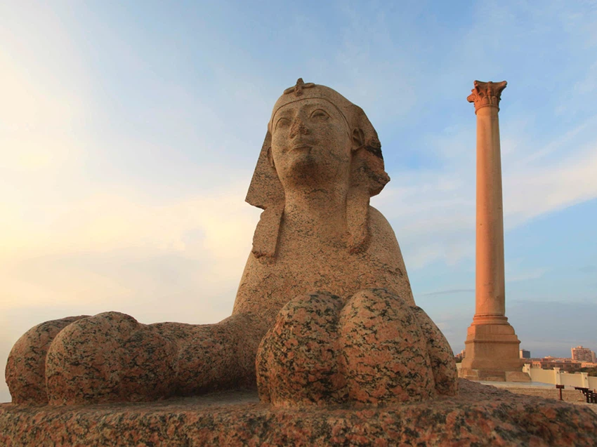 عمود بومبي بالإسكندرية