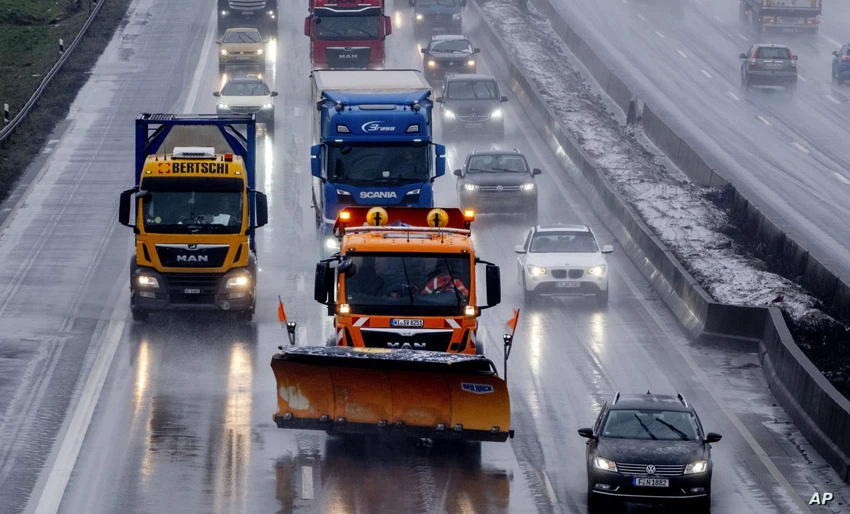 الثلوج والجليد في ألمانيا يربك الحياة اليومية ويعطل النقل والطيران طقس العرب