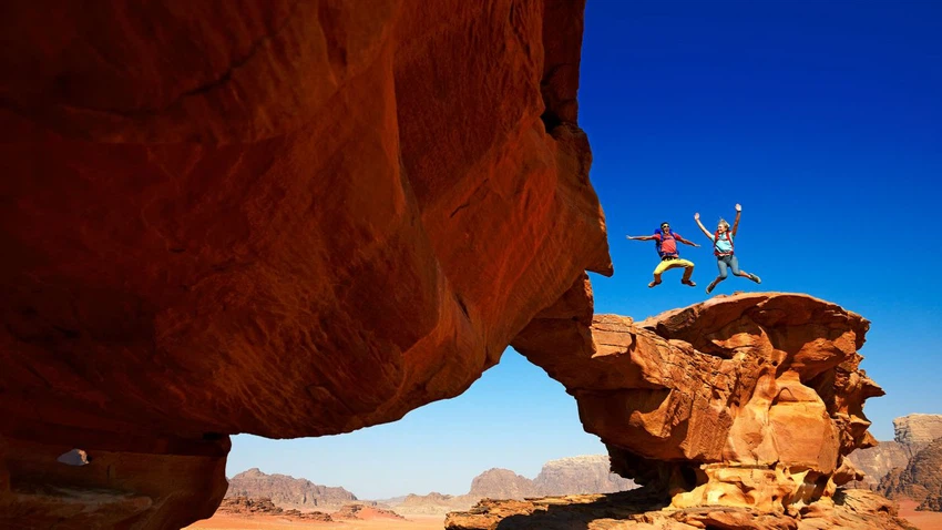 عجائب وأسرار وادي رم الساحر .. وما سبب تسميته بـ "وادي القمر"؟ طقس العرب