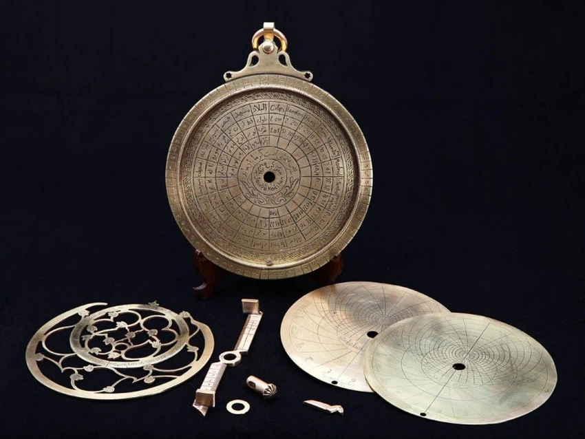 يوم الانقلاب الشتوي وفائدته في تحديد الساعات عند العرب القدماء